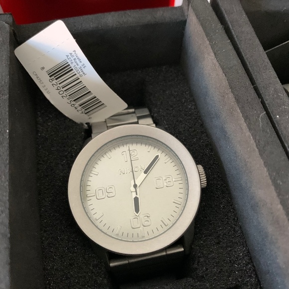 Nixon watch - Picture 1 of 5